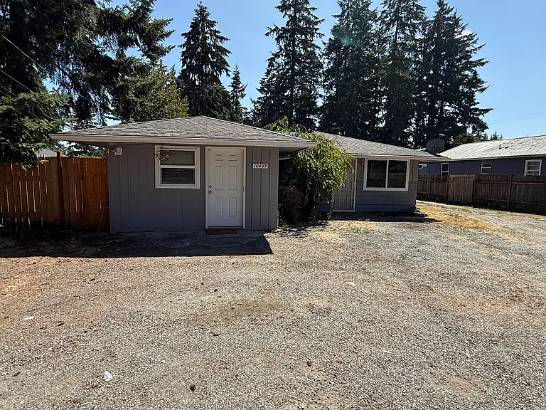 10445 Ainsworth Ave S — Photo 12