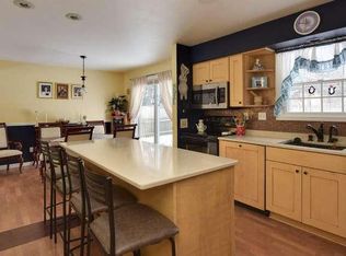 157 S Claremont Rd, Saukville, WI 53080