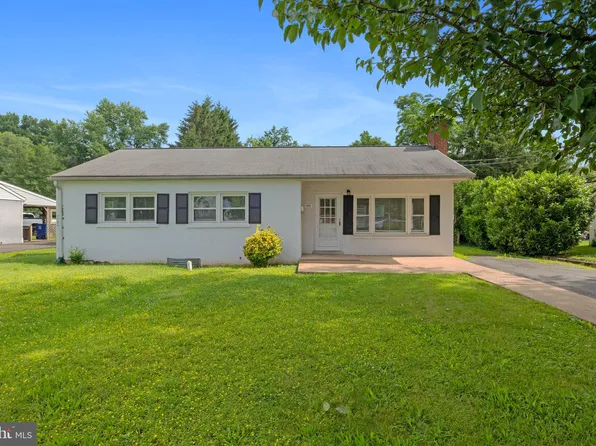 106 North St NE, Leesburg, VA 20176