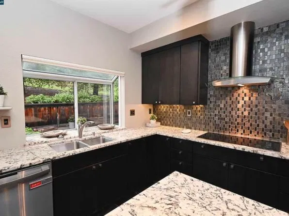 228 Promenade Ln, Danville, CA 94506