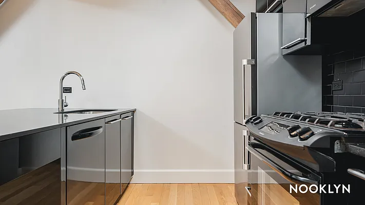 Rented by Nooklyn NYC LLC | media 61