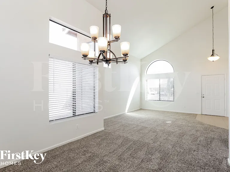 6512 N 85th Ave — Photo 6