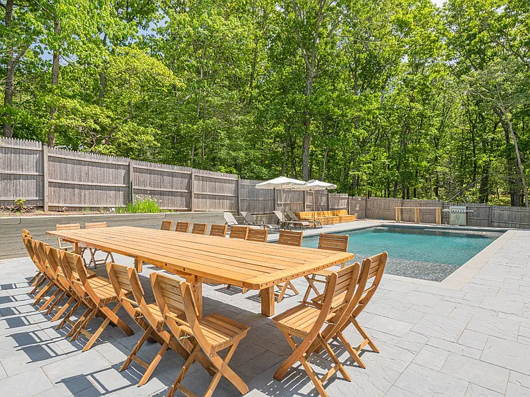 10 Hunters Ln — Photo 11