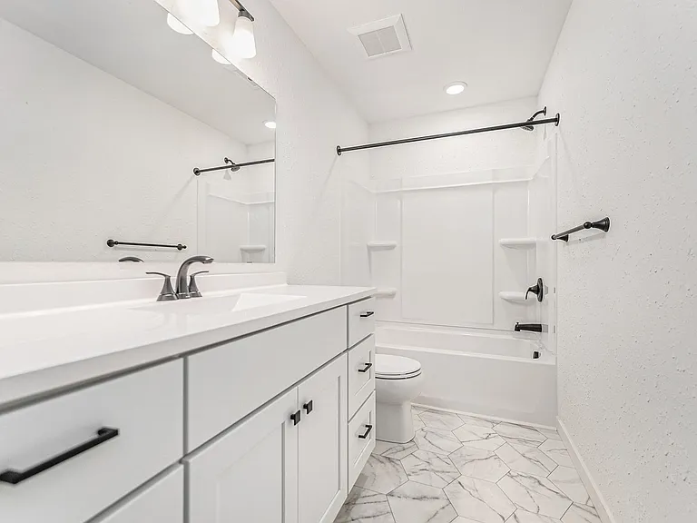 112 Iris Ct — Photo 11