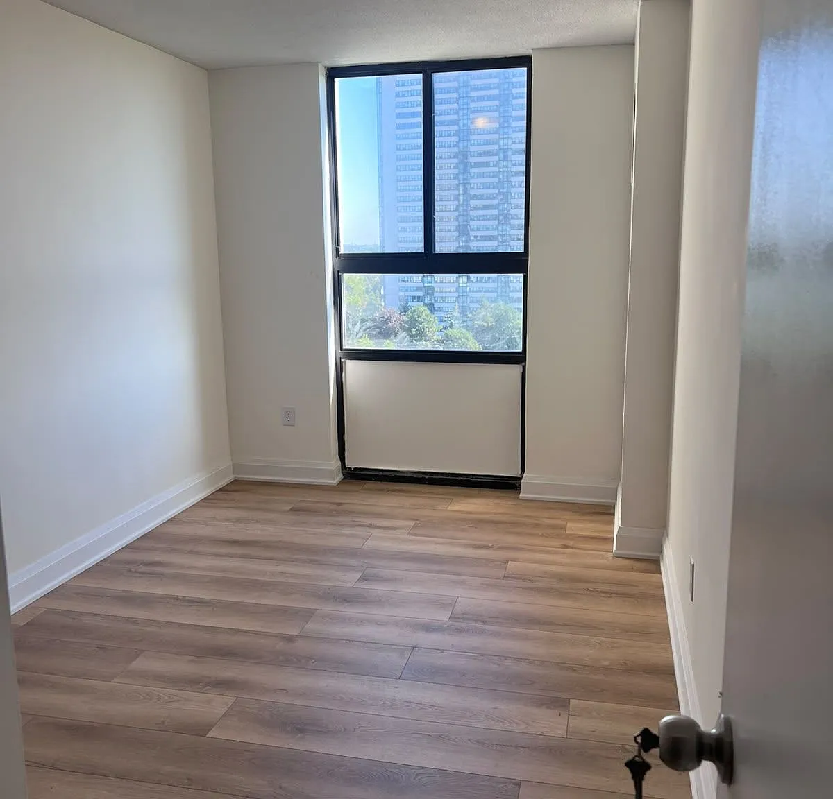 1 bed, $1,200 — Photo 4