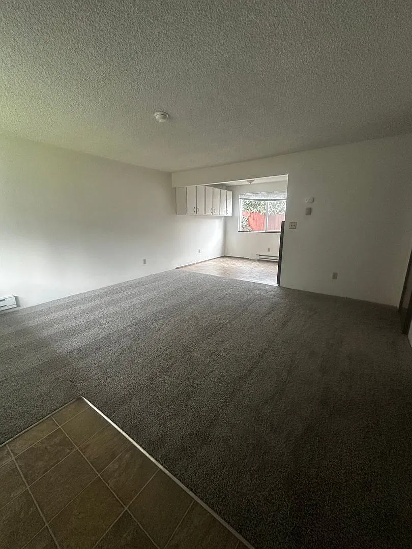 1221 Maple Avenue — Photo 3