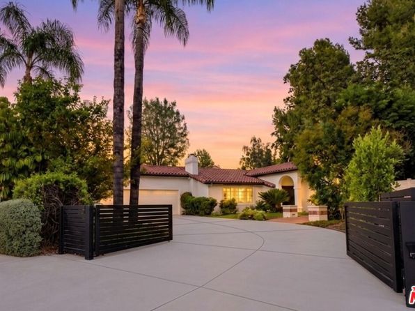 17615 Corinthian Dr, Encino — photo 1