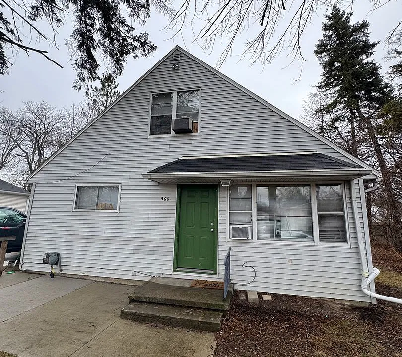 568 Spartan Ave