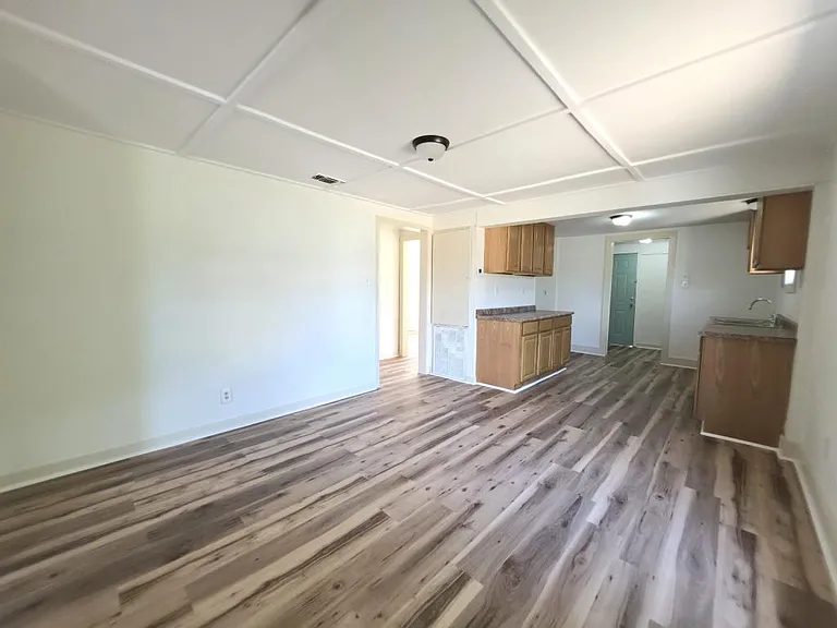 101 E Osr — Photo 8