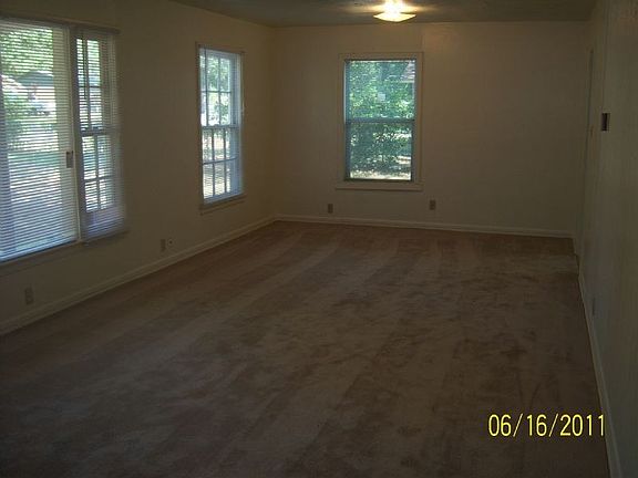 3rd image of 5909 Truett St