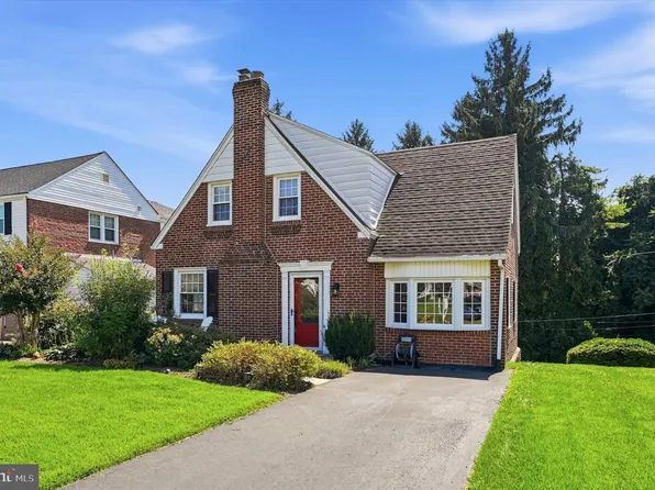 203 Walnut Hill Ln, Havertown, PA 19083