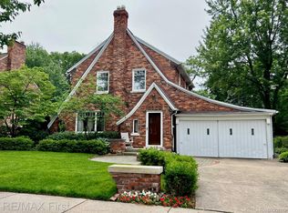 815 W Oakridge St, Ferndale, MI 48220