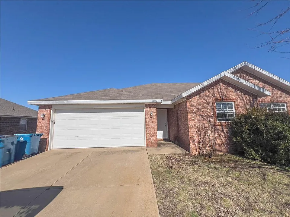 4102 SW Broadstone Ave #2