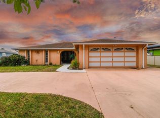 9831 Tradewinds Dr, Port Richey, FL 34668