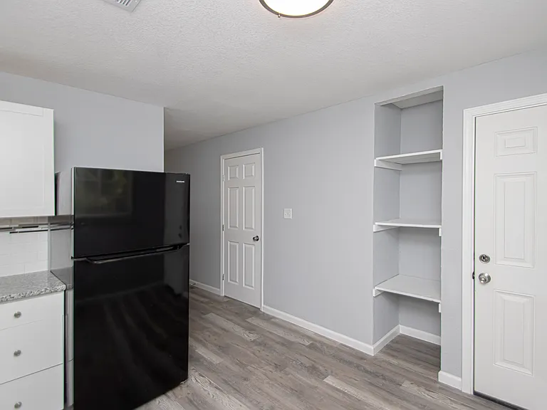 35 Hiland Pl #A — Photo 2