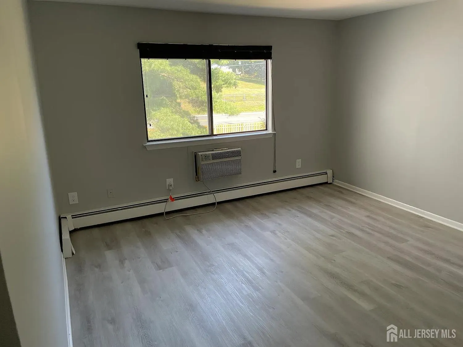 1 bed, 1.0 bath, $1,995 — Photo 4