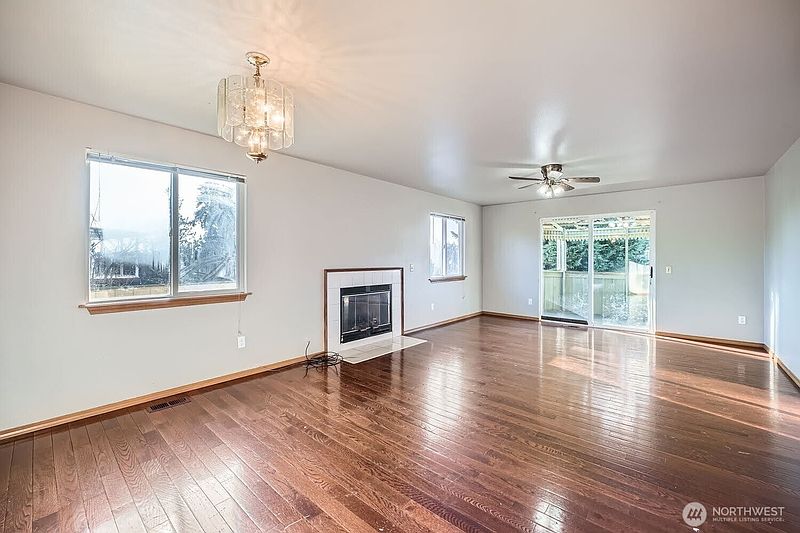 2nd image of 5525 Renton Avenue S
