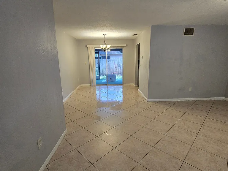 3413 Sherwood Dr #B — Photo 5