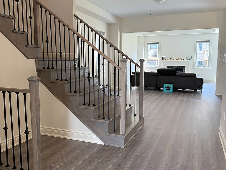 2111 Crystal Dr — Photo 2