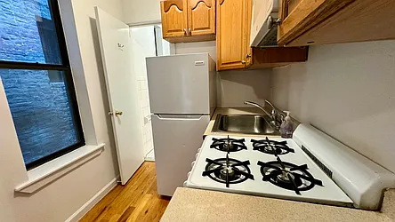 Rented by HOLTON REAL ESTATE INC.