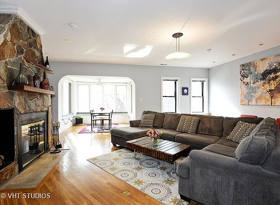 3rd image of 938 W Carmen Ave #2E