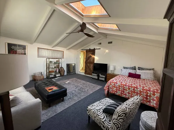 (undisclosed Address), Sunland, CA 91040