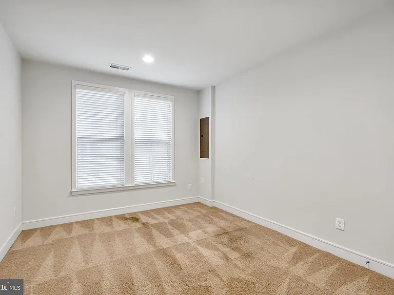 42281 Belgrave Gardens Ter — Photo 14