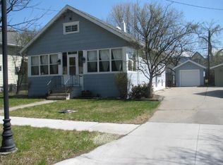 1332 6th St S, Fargo, ND 58103