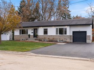 46 Roselawn Ave, Hamilton, ON L9G2J2