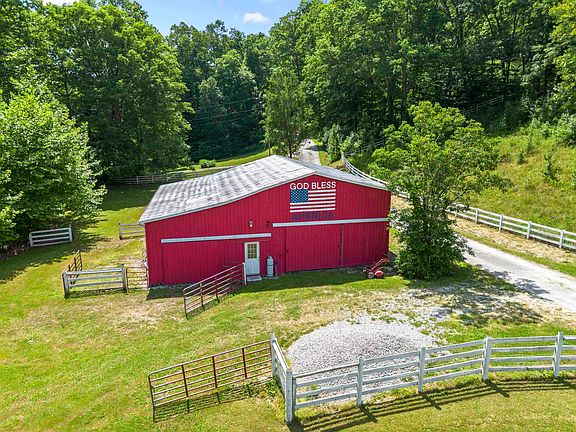 2nd image of 941 Tark Hill Rd