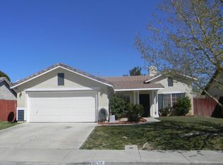 6135 W Avenue J4, Lancaster, CA 93536