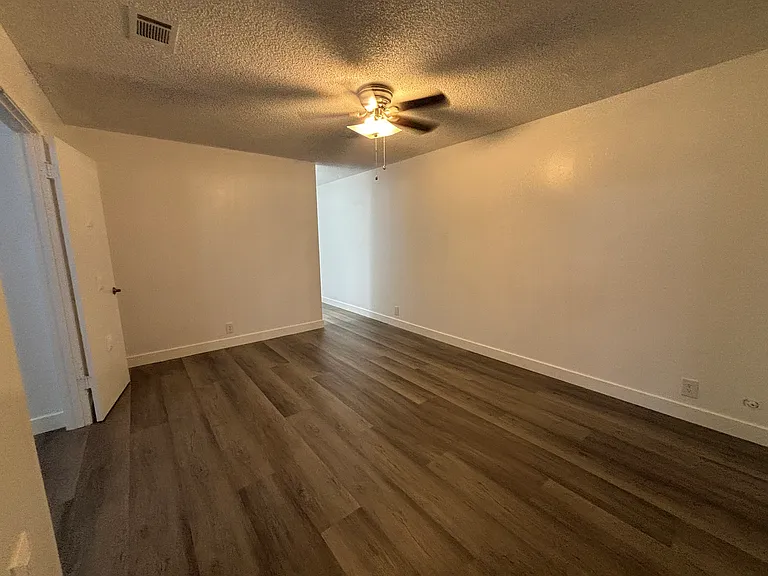 2717 Entrada Cir — Photo 19