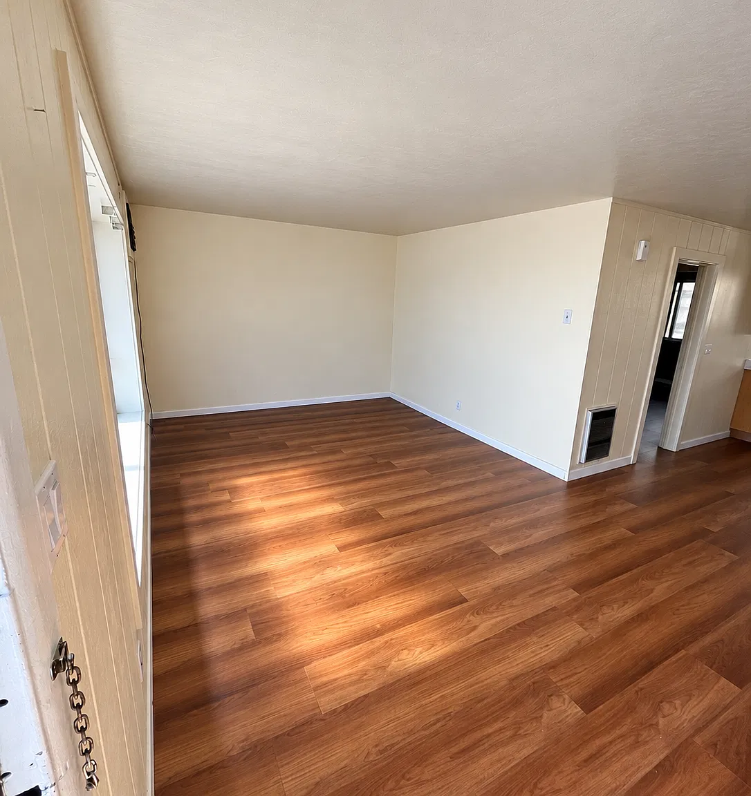 3 bed, 1100 sqft, $2,500 — Photo 1