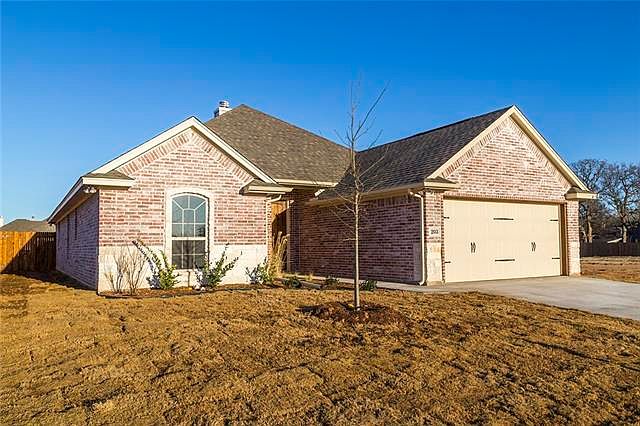 1st image of 203 Donna Cir