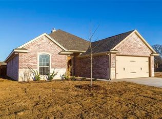 203 Donna Cir, Granbury, TX 76049