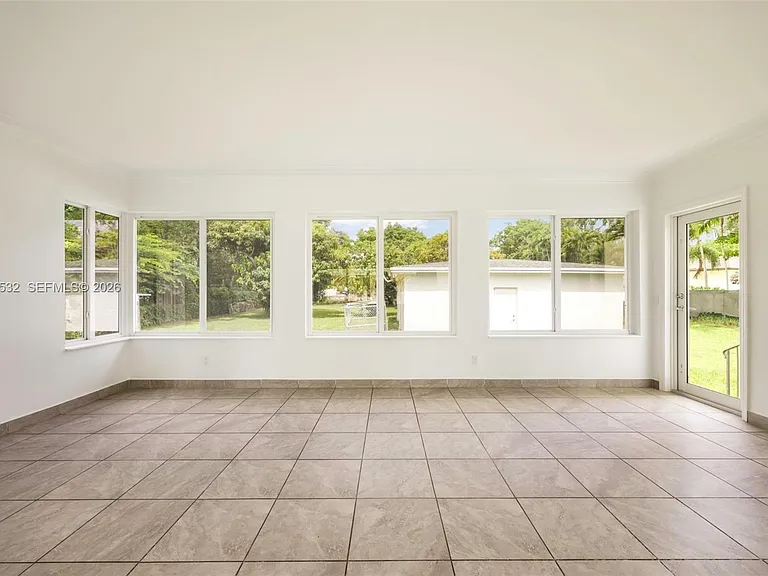 7840 SW 71st Ave — Photo 20
