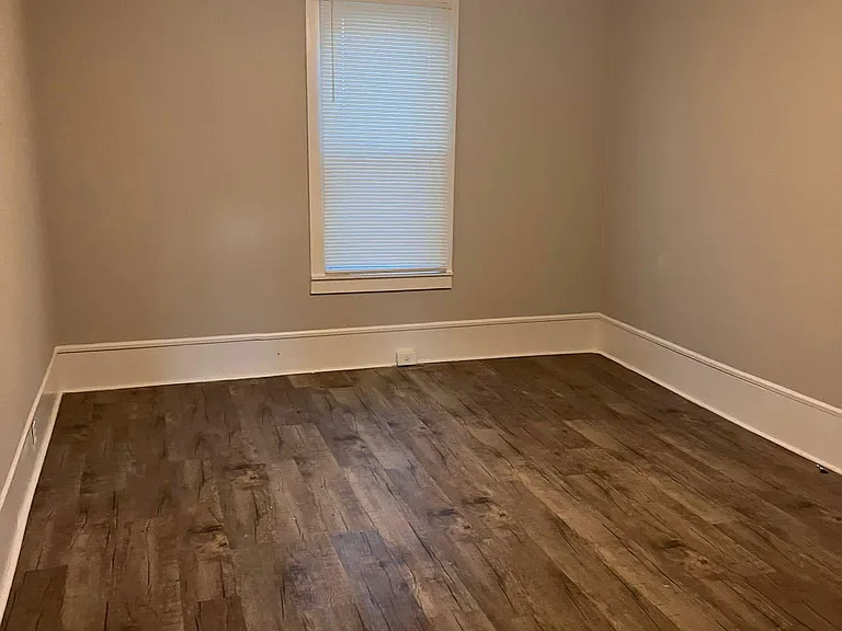 2103 N Broad St NE — Photo 5
