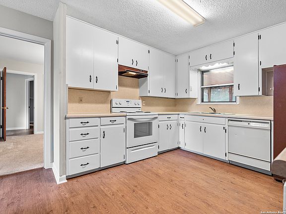 4th image of 442 Saipan Pl