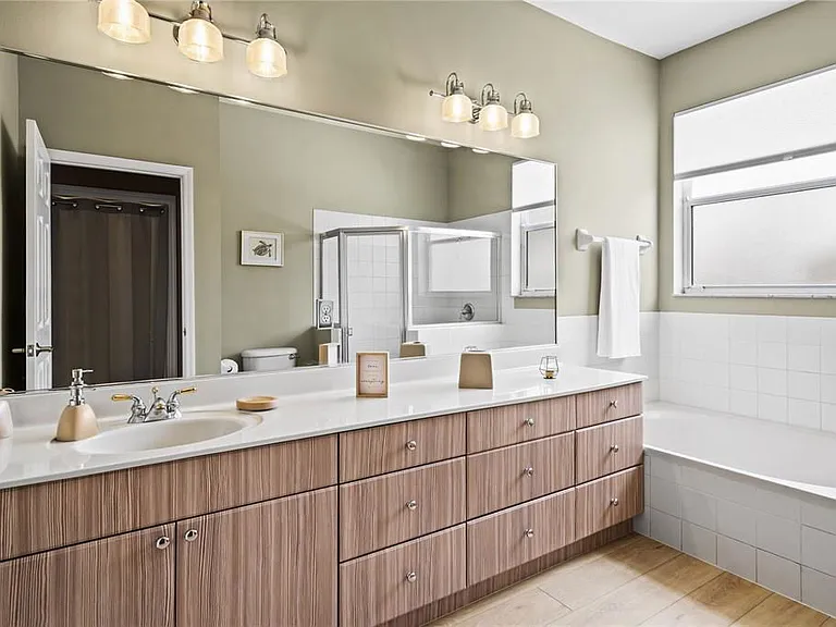 5101 SW 134th Ave — Photo 10