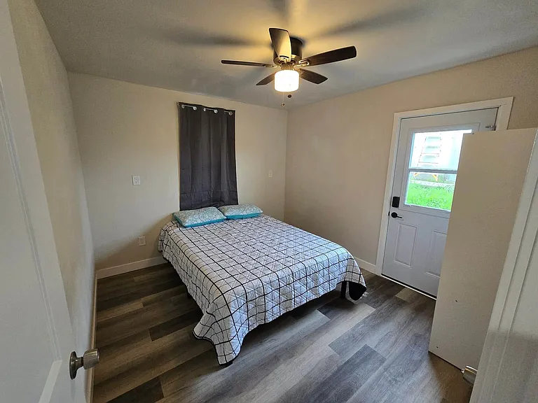 5305 Santa Margarita St — Photo 5