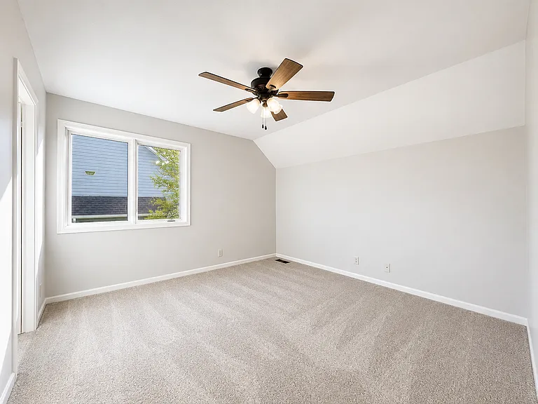 2327 Vavrina Ln — Photo 23