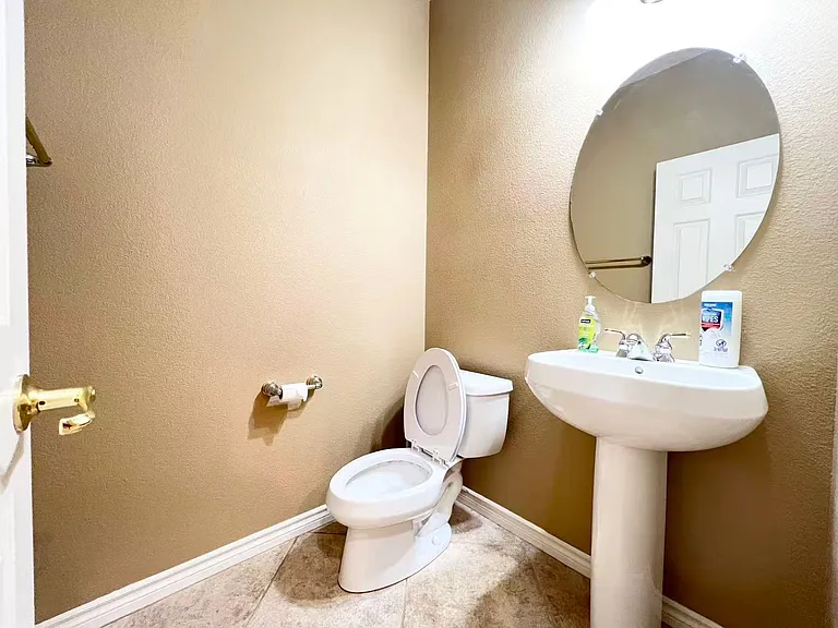 674 Fynn Valley Dr — Photo 32