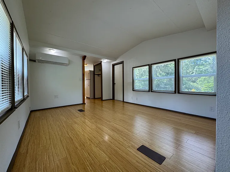 8645 State Route 507 SE — Photo 6