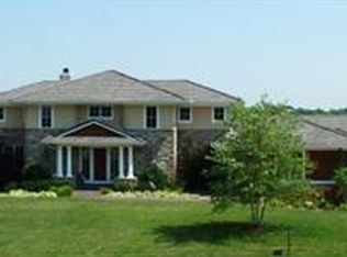 4751 NW Canyon Rd, Lees Summit, MO 64064