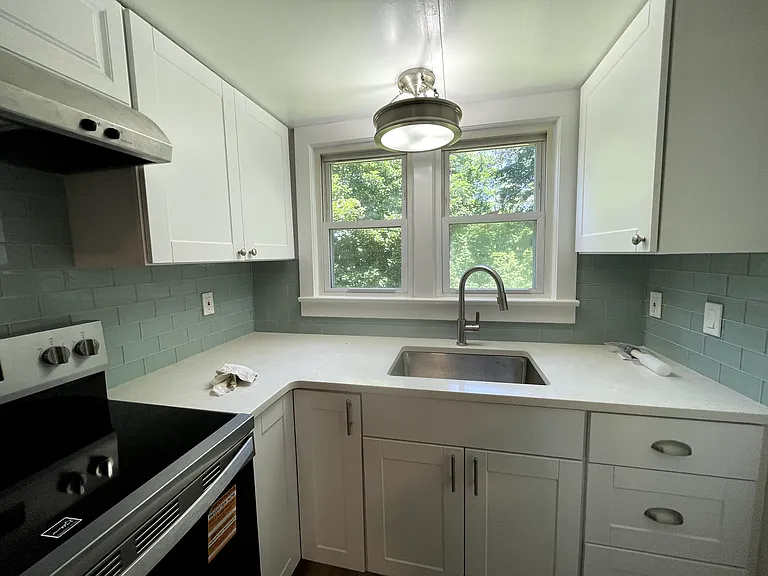 4 Main St #3 — Photo 10