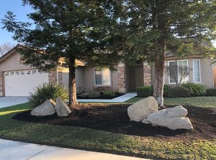412 S Park Ave, Kerman, CA 93630
