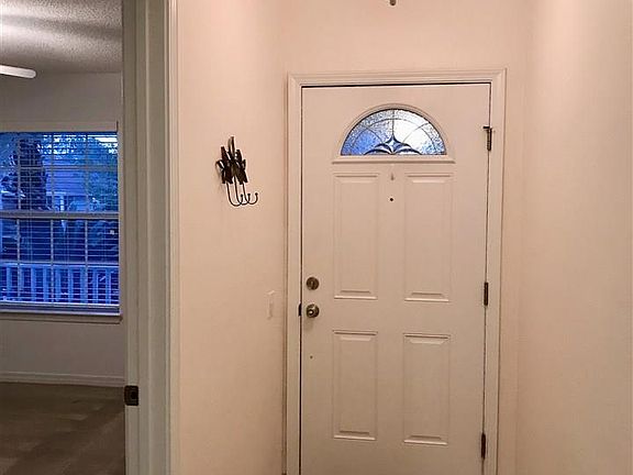 3rd image of 5591 Millbend Pl