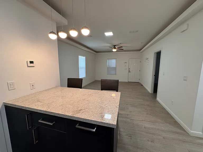901 Yuma Ave #100 — Photo 8