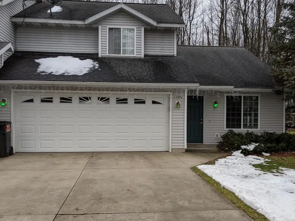 11902 Pine Dr #7, Holland, MI 49424