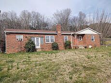 1st image of 227 Newport Dr NW